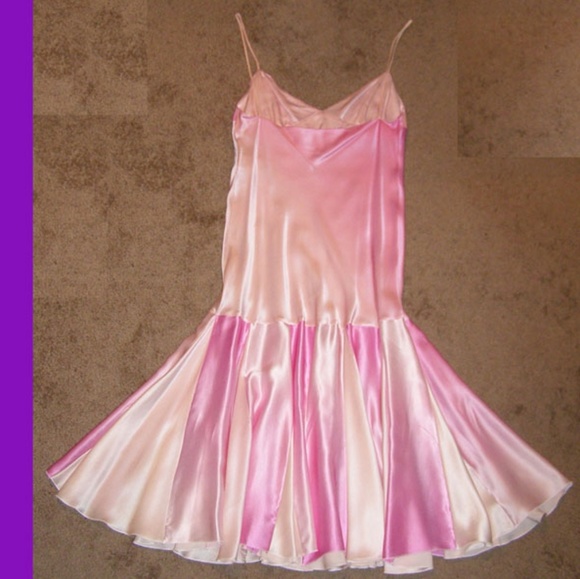 NWT RARE ICEBERG SILK OMBRE DRESS HELLO KITTY 6 - Picture 3 of 10